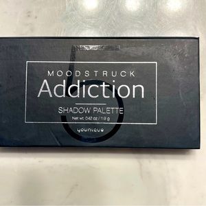 Younique Moodstruck Addiction Shadow Palette 5  No Box